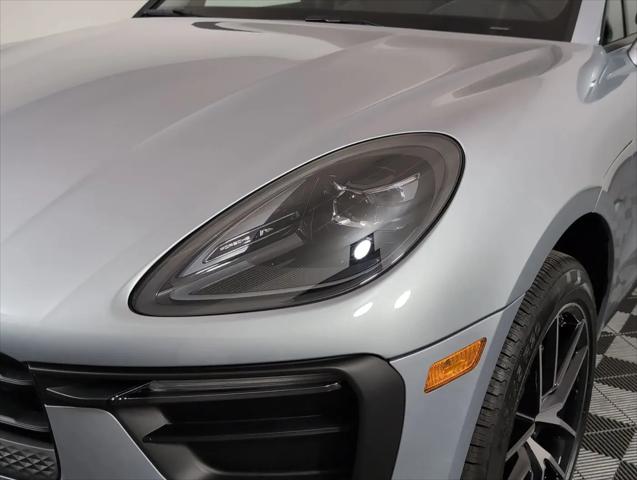 2025 Porsche Macan Macan