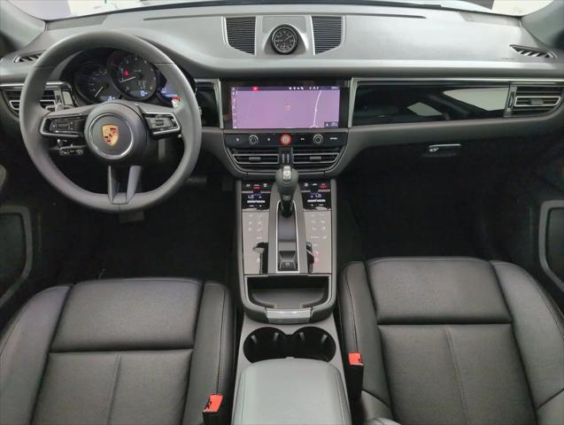 2025 Porsche Macan Macan