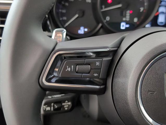 2025 Porsche Macan Macan