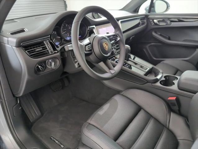 2025 Porsche Macan Macan