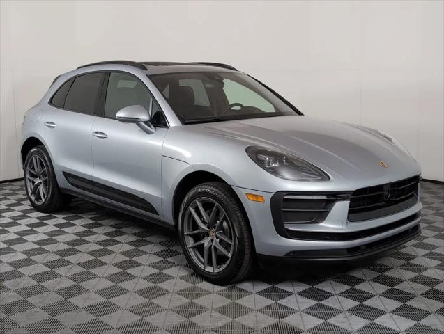 2025 Porsche Macan Macan