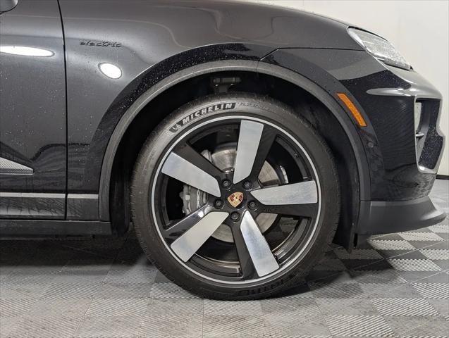 2025 Porsche Macan Electric 4