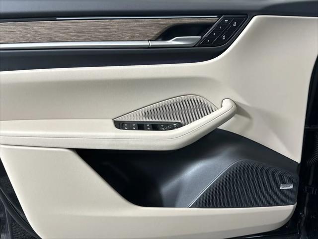 2025 Porsche Macan Electric 4