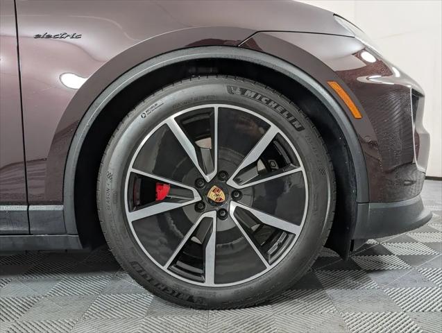 2025 Porsche Macan Electric 4S