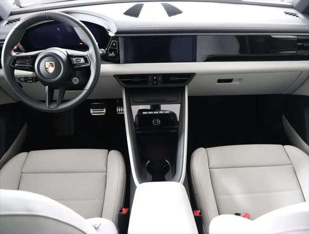 2025 Porsche Macan Electric 4S