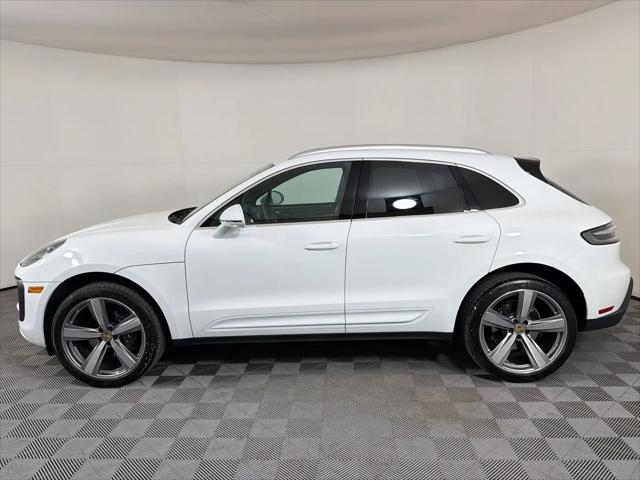2025 Porsche Macan Macan