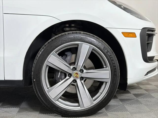 2025 Porsche Macan Macan