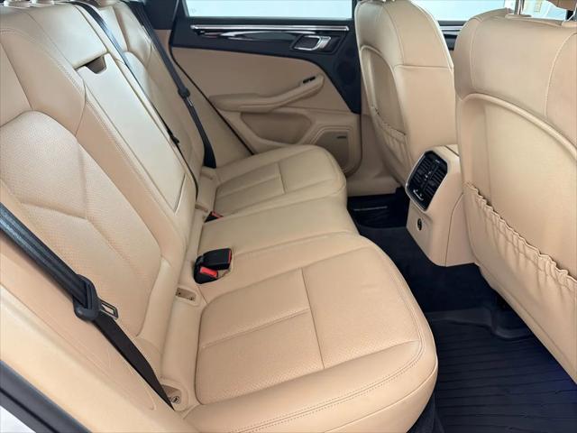 2025 Porsche Macan Macan