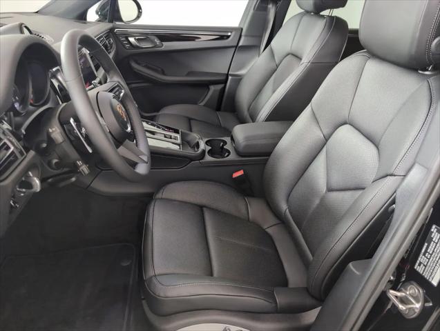 2025 Porsche Macan Macan