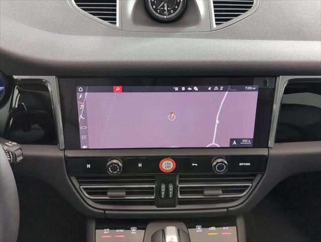 2025 Porsche Macan Macan