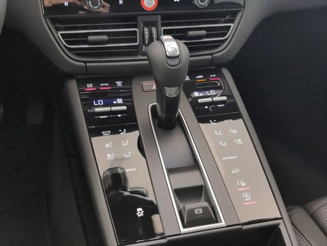 2025 Porsche Macan Macan