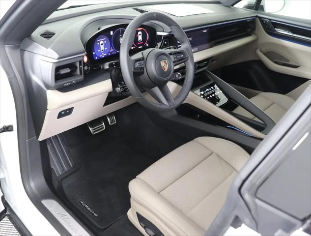 2025 Porsche Macan Electric 4S