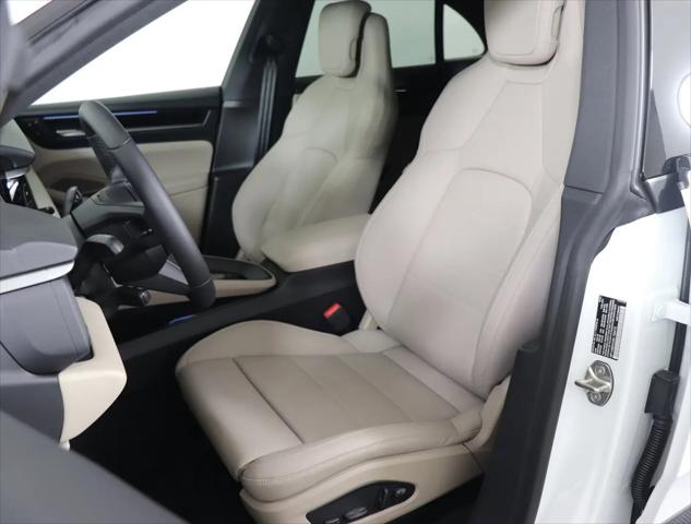 2025 Porsche Macan Electric 4S