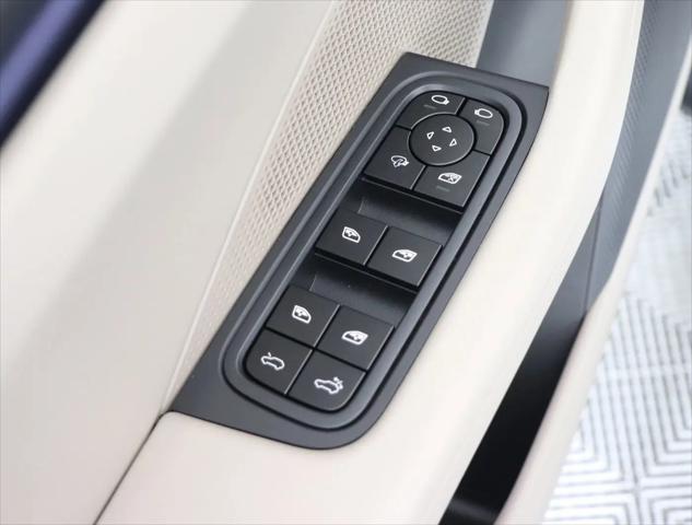 2025 Porsche Macan Electric 4S