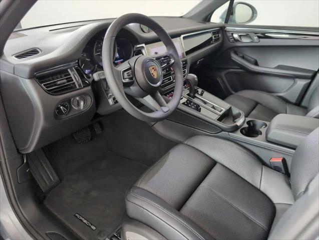 2025 Porsche Macan Macan