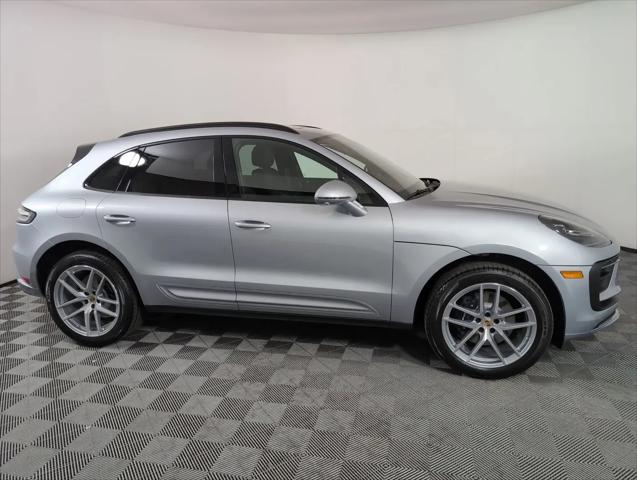 2025 Porsche Macan Macan