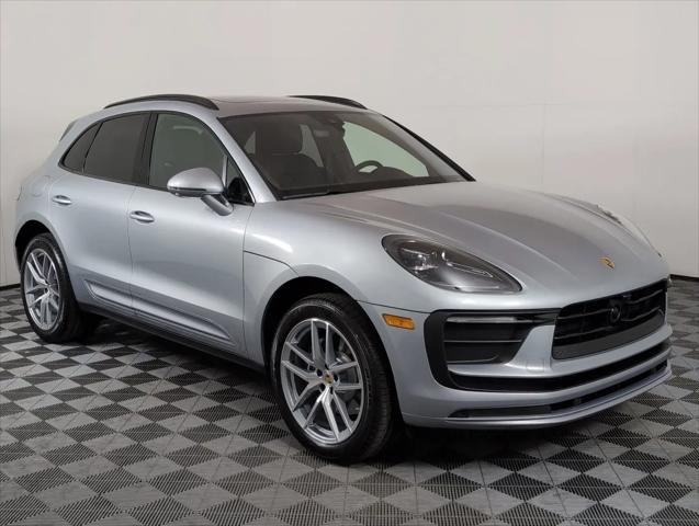 2025 Porsche Macan Macan