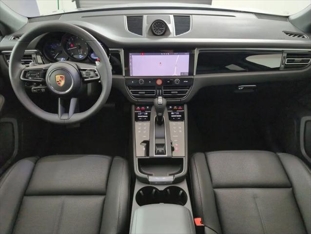 2025 Porsche Macan Macan