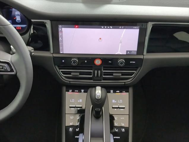 2025 Porsche Macan Macan