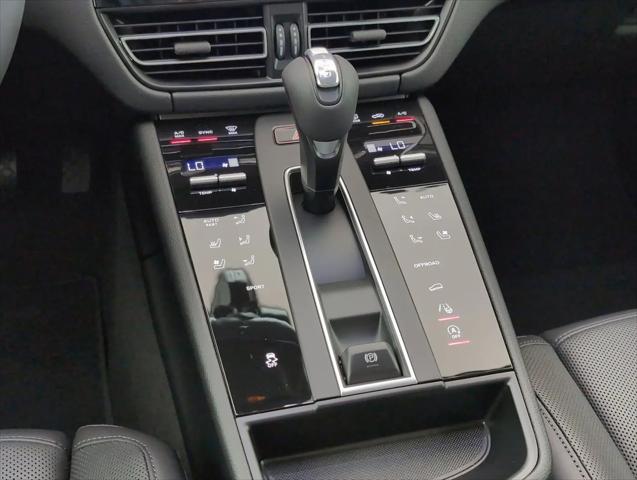 2025 Porsche Macan Macan