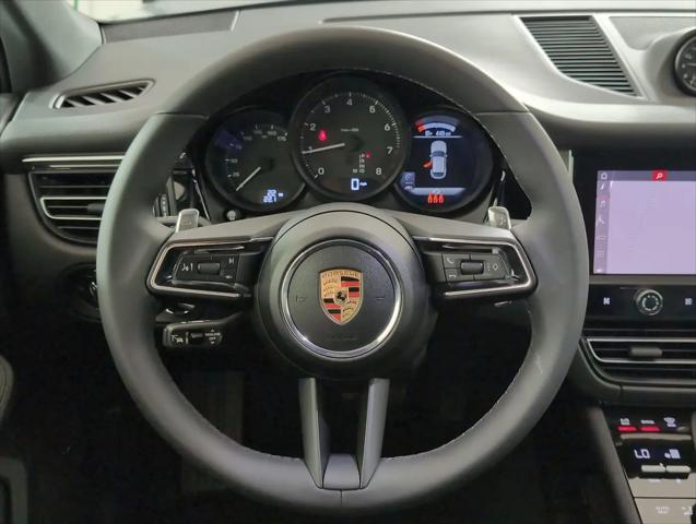 2025 Porsche Macan Macan