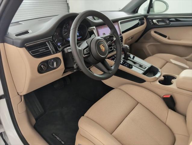 2025 Porsche Macan Macan