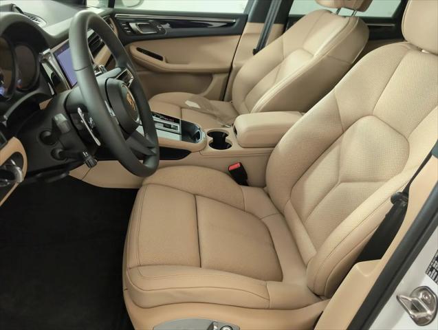 2025 Porsche Macan Macan