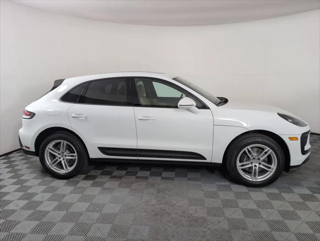 2025 Porsche Macan Macan