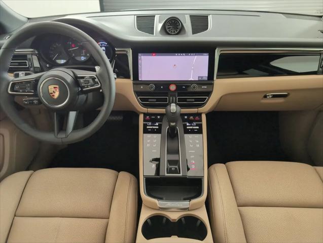 2025 Porsche Macan Macan