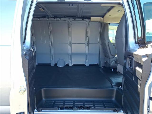 2026 GMC Savana Cargo 3500 Extended Wheelbase, Work Van, RWD