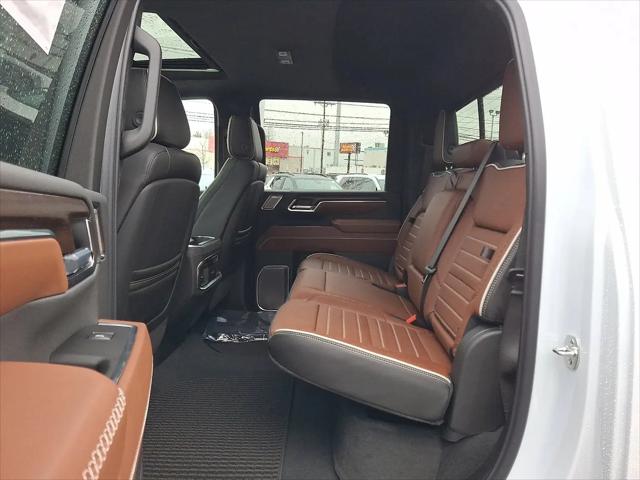 2026 GMC Sierra 2500HD Crew Cab, Standard Bed, Denali Ultimate, 4WD