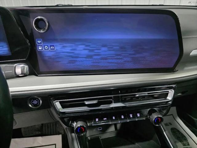 2024 Chevrolet Traverse AWD LT