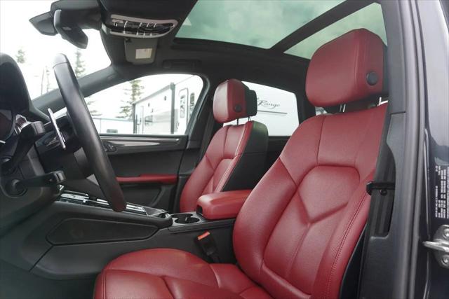 2022 Porsche Macan Macan