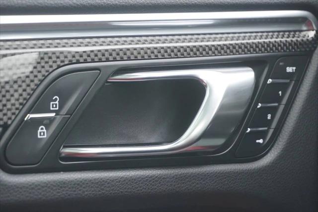 2022 Porsche Macan Macan