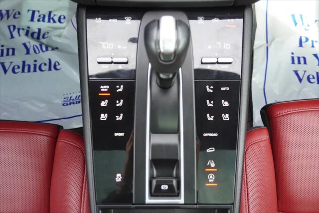 2022 Porsche Macan Macan