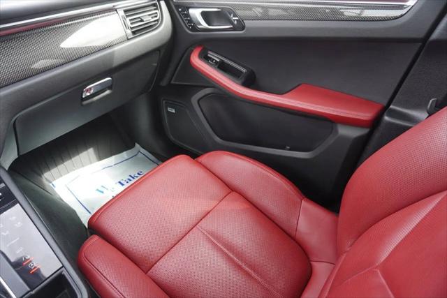 2022 Porsche Macan Macan