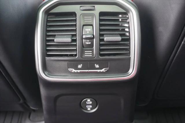 2022 Porsche Macan Macan