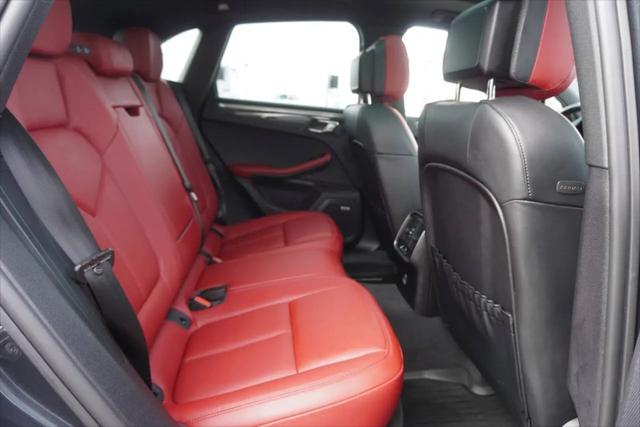 2022 Porsche Macan Macan