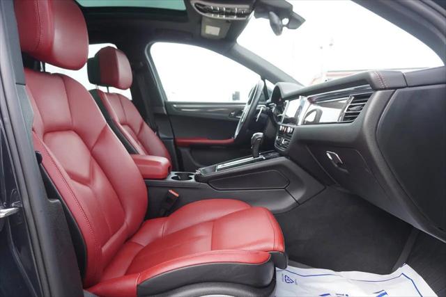 2022 Porsche Macan Macan