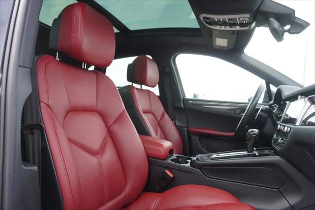 2022 Porsche Macan Macan