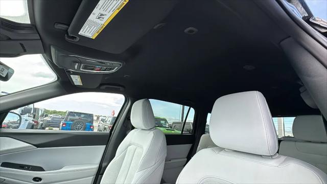 2026 Jeep Cherokee Laredo 4x4