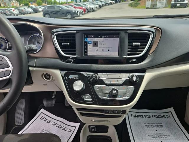 2023 Chrysler Voyager LX
