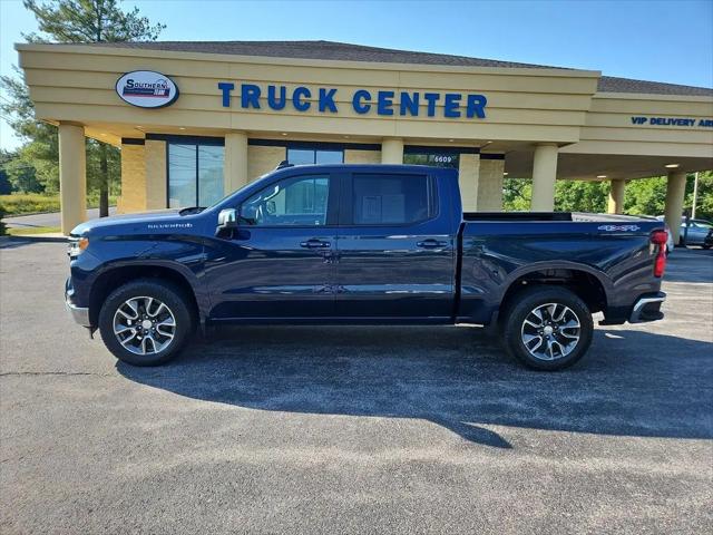 2023 Chevrolet Silverado 1500 4WD Crew Cab Short Bed LT with 2FL