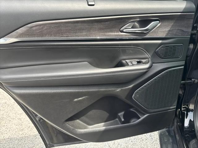 2025 Jeep Grand Cherokee L Overland 4x4