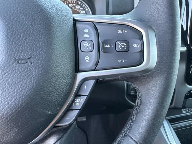2025 Ram 1500 Big Horn Crew Cab 4x4 5'7" Box