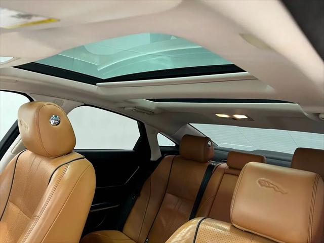 2016 Jaguar XJ R-Sport