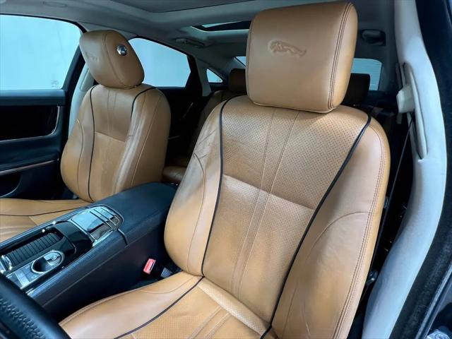 2016 Jaguar XJ R-Sport
