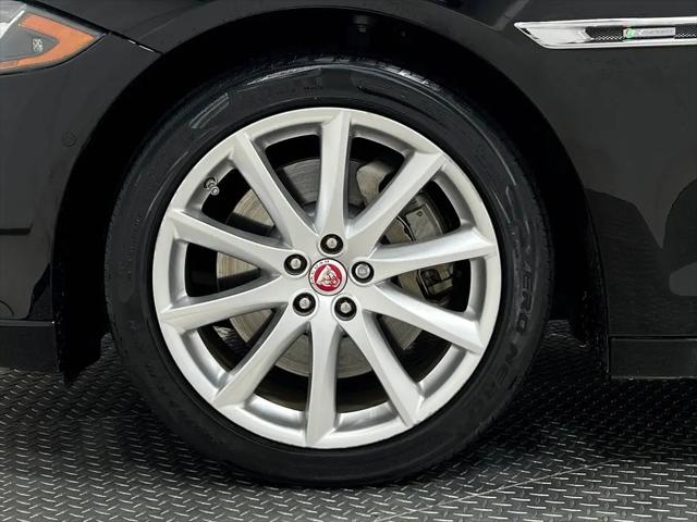 2016 Jaguar XJ R-Sport
