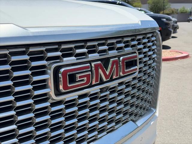 2023 GMC Yukon 4WD Denali