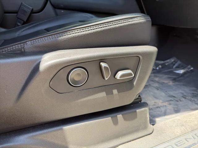 2023 GMC Yukon 4WD Denali